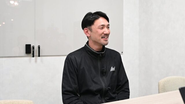 インタビュー受けている様子