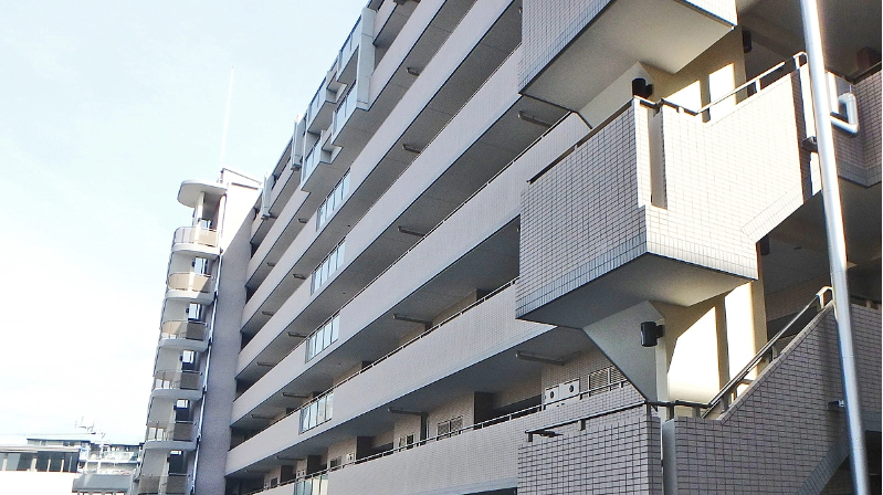 大阪・名古屋を中心に大規模修繕工事を行っております。