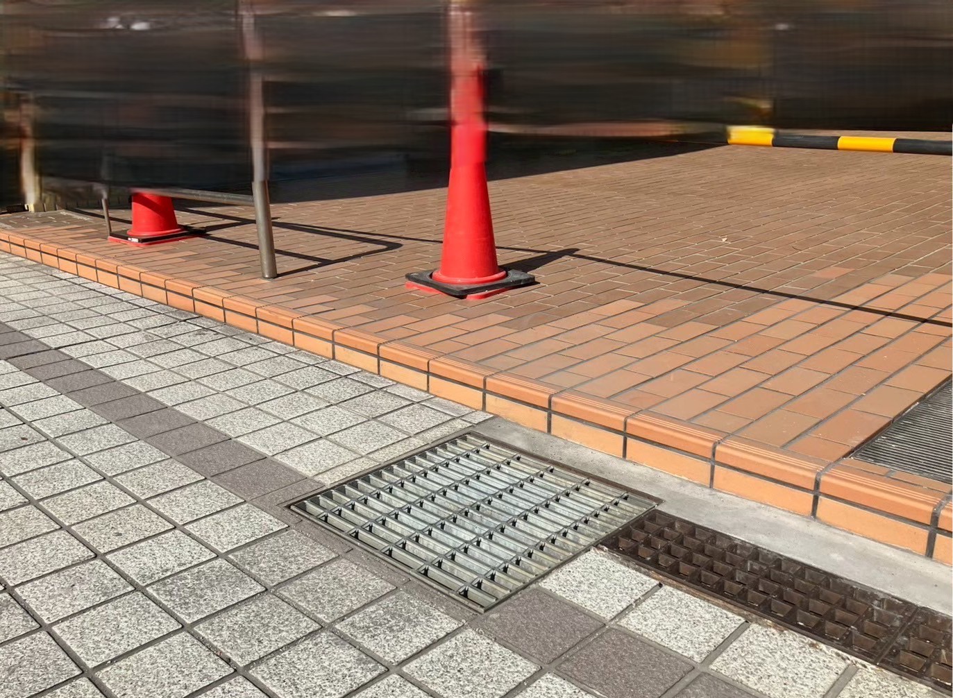 土間タイル張替工事
