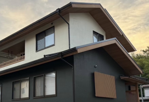 足場架払い工事・屋根塗装工事・外壁塗装工事・付帯部塗装工事・その他雑工事