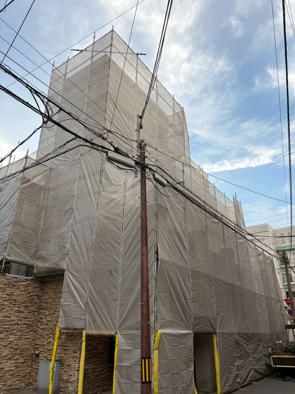 ハイツ　足場仮設工事